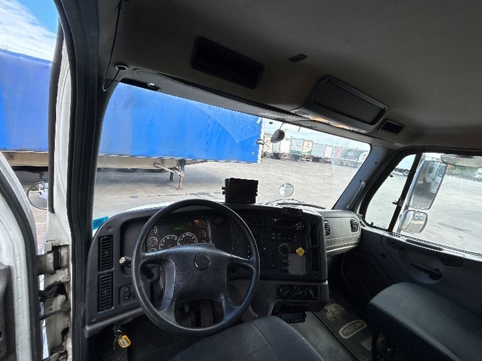 Refrigerated Truck-Light and Medium Duty Trucks-Freightliner-2020-M2-Londonderry-NH-263,598\n\t\tmiles-$ 53,750 - Image 18