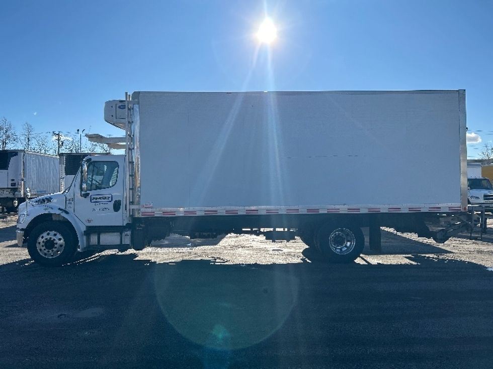 Refrigerated Truck-Light and Medium Duty Trucks-Freightliner-2020-M2-Londonderry-NH-272,000\n\t\tmiles-$ 50,000 - Image 4
