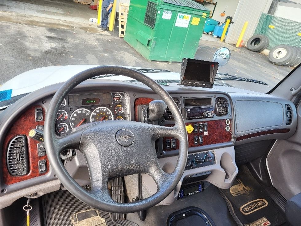 Refrigerated Truck-Light and Medium Duty Trucks-Freightliner-2020-M2-Londonderry-NH-278,844\n\t\tmiles-$ 38,750 - Image 18