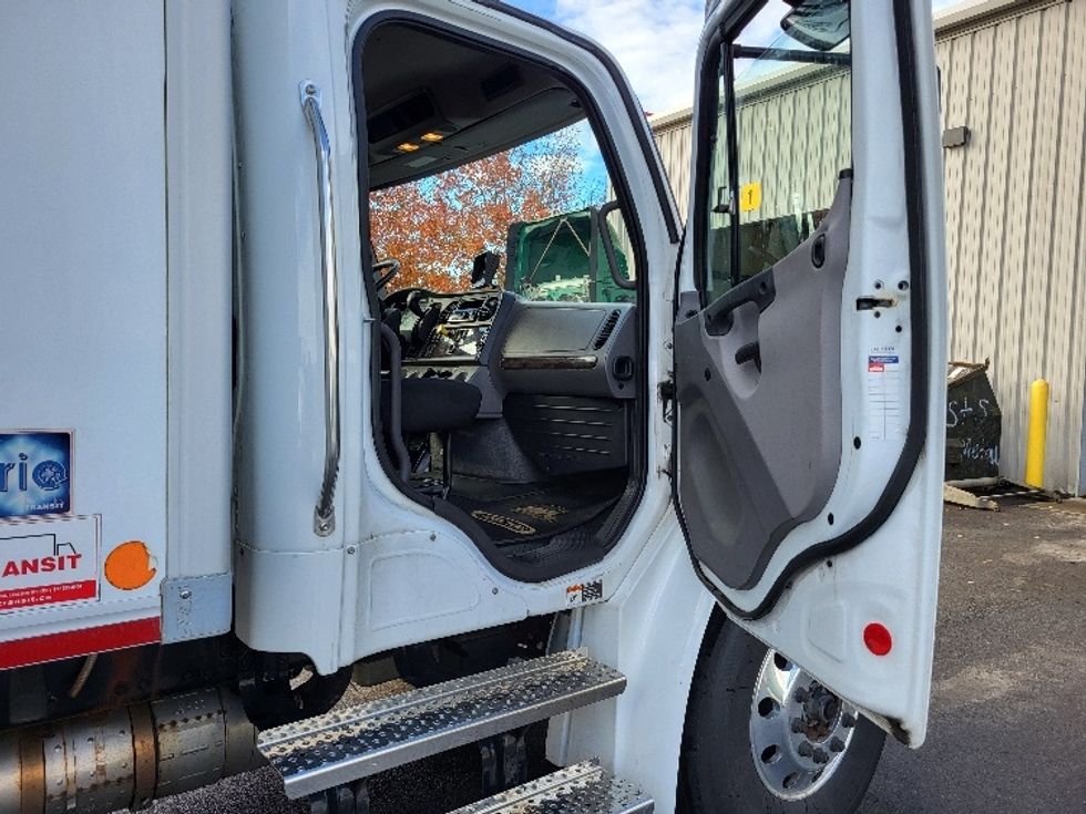 Refrigerated Truck-Light and Medium Duty Trucks-Freightliner-2020-M2-Londonderry-NH-278,844\n\t\tmiles-$ 38,750 - Image 20
