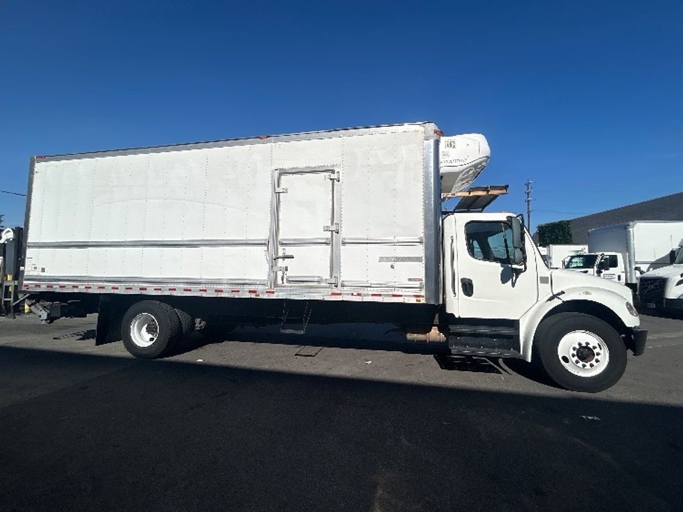 Refrigerated Truck-Light and Medium Duty Trucks-Freightliner-2020-M2-Los Angeles-CA-191,428\n\t\tmiles-$ 57,250 - Image 15