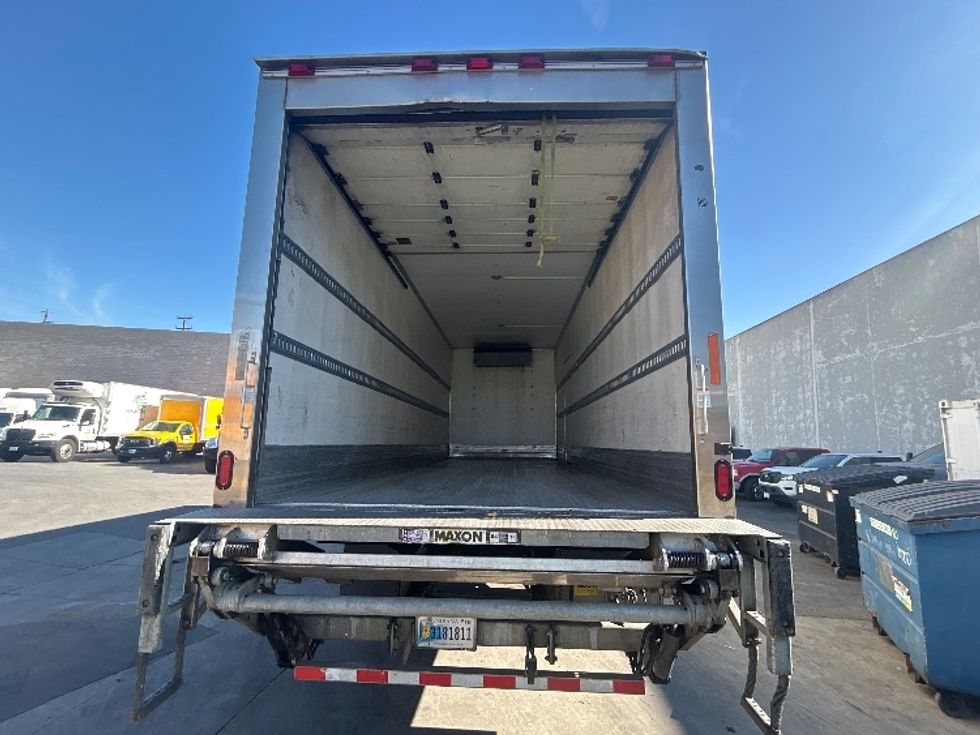 Refrigerated Truck-Light and Medium Duty Trucks-Freightliner-2020-M2-Los Angeles-CA-191,428\n\t\tmiles-$ 57,250 - Image 8