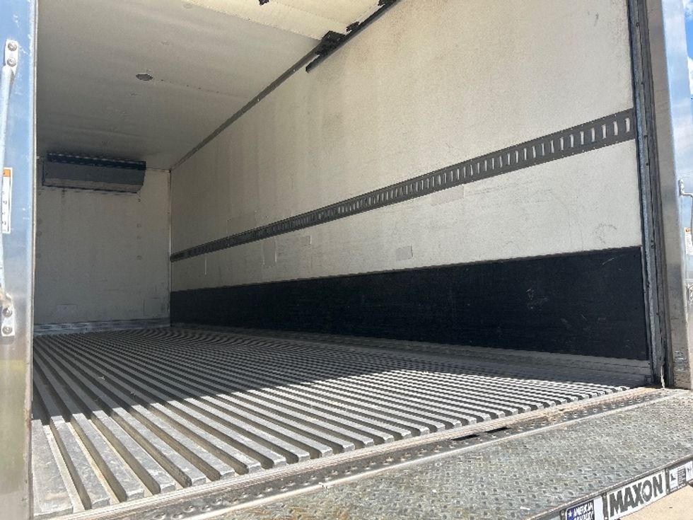Refrigerated Truck-Light and Medium Duty Trucks-Freightliner-2020-M2-Lubbock-TX-89,491\n\t\tmiles-$ 69,750 - Image 12