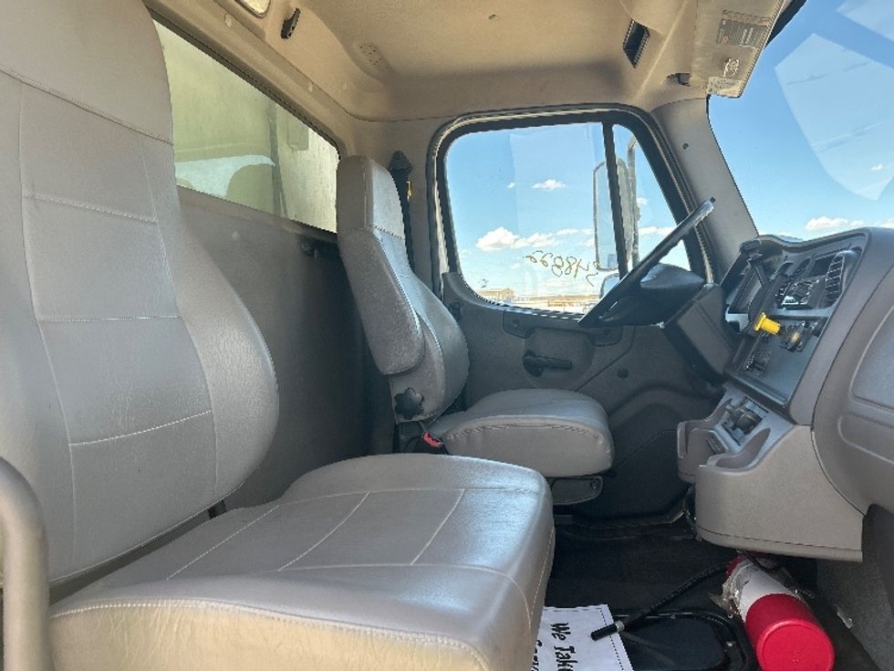Refrigerated Truck-Light and Medium Duty Trucks-Freightliner-2020-M2-Lubbock-TX-89,491\n\t\tmiles-$ 69,750 - Image 22
