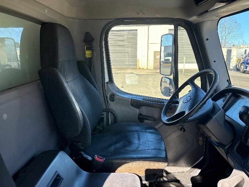 Refrigerated Truck-Light and Medium Duty Trucks-Freightliner-2020-M2-Mebane-NC-228,451\n\t\tmiles-$ 56,250 - Image 22