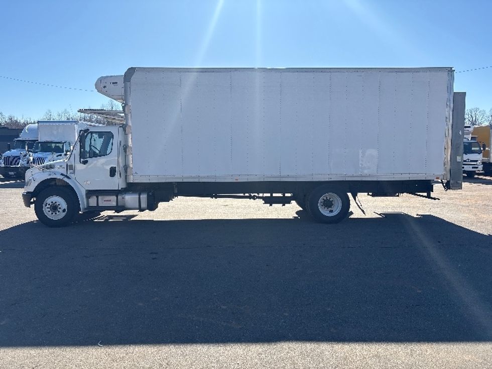 Refrigerated Truck-Light and Medium Duty Trucks-Freightliner-2020-M2-Mebane-NC-228,451\n\t\tmiles-$ 56,250 - Image 4