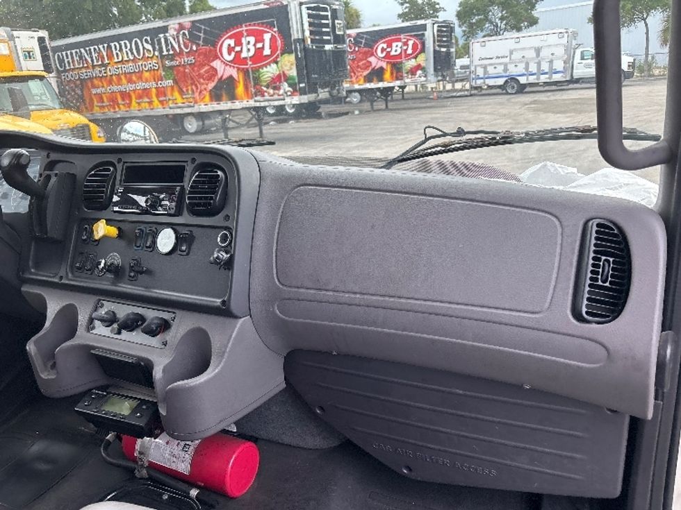 Refrigerated Truck-Light and Medium Duty Trucks-Freightliner-2020-M2-Medley-FL-234,857\n\t\tmiles-$ 41,250 - Image 18