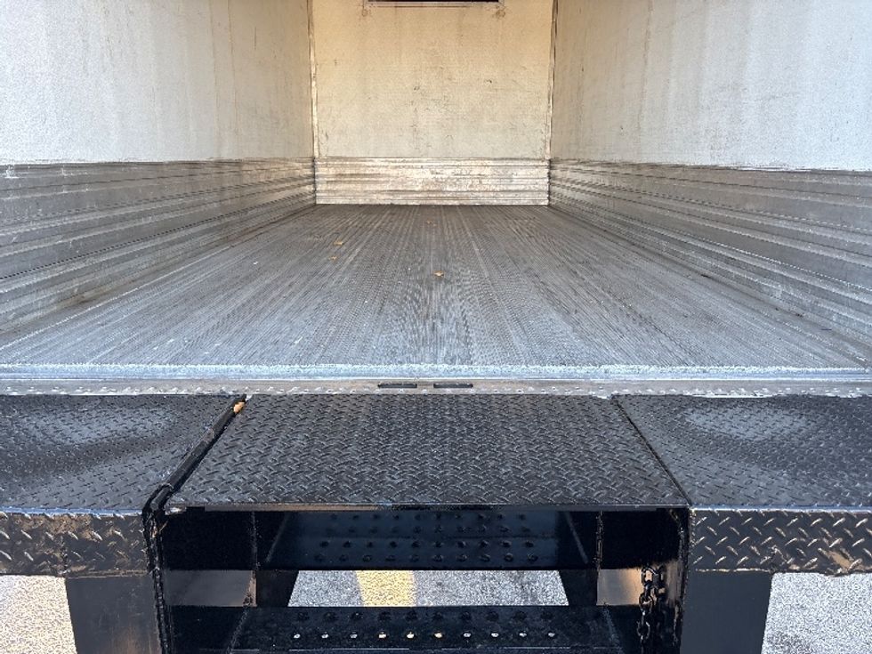 Refrigerated Truck-Light and Medium Duty Trucks-Freightliner-2020-M2-Medley-FL-234,857\n\t\tmiles-$ 41,250 - Image 8