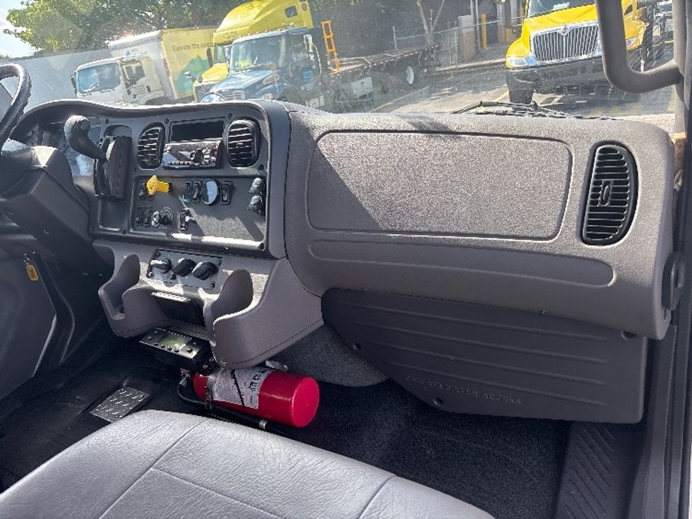 Refrigerated Truck-Light and Medium Duty Trucks-Freightliner-2020-M2-Medley-FL-235,076\n\t\tmiles-$ 49,250 - Image 19