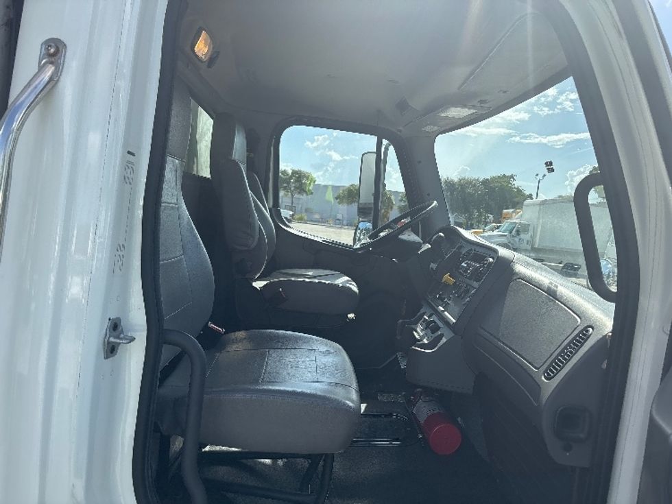 Refrigerated Truck-Light and Medium Duty Trucks-Freightliner-2020-M2-Medley-FL-235,076\n\t\tmiles-$ 49,250 - Image 20