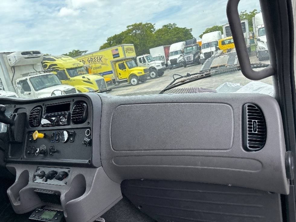 Refrigerated Truck-Light and Medium Duty Trucks-Freightliner-2020-M2-Medley-FL-255,448\n\t\tmiles-$ 43,250 - Image 18