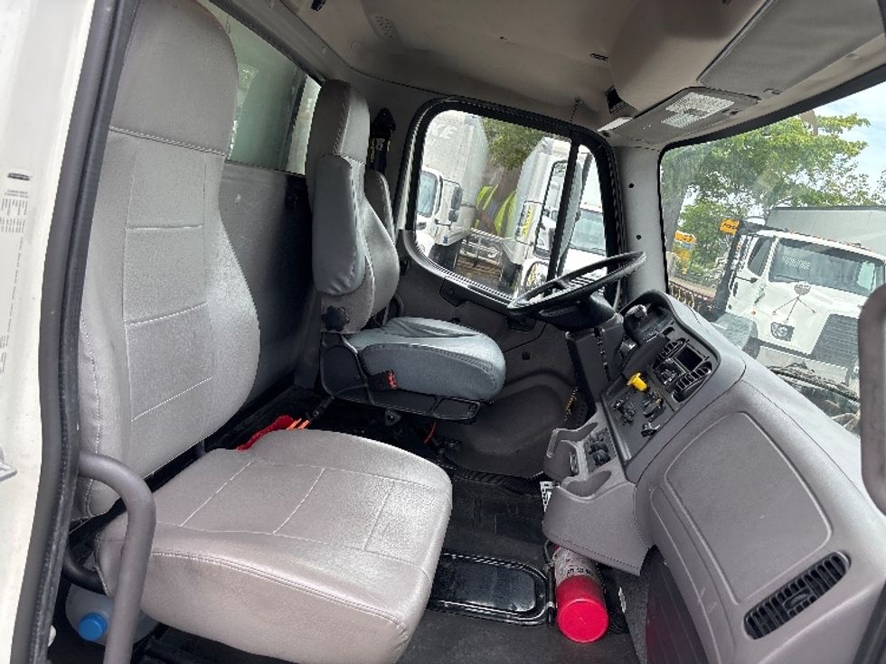Refrigerated Truck-Light and Medium Duty Trucks-Freightliner-2020-M2-Medley-FL-255,448\n\t\tmiles-$ 43,250 - Image 19
