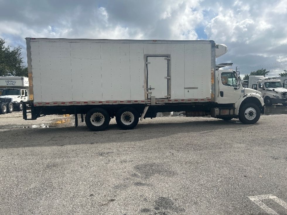 Refrigerated Truck-Light and Medium Duty Trucks-Freightliner-2020-M2-Medley-FL-298,522\n\t\tmiles-$ 43,500 - Image 15