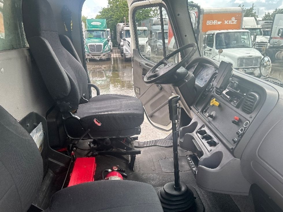 Refrigerated Truck-Light and Medium Duty Trucks-Freightliner-2020-M2-Medley-FL-298,522\n\t\tmiles-$ 43,500 - Image 22