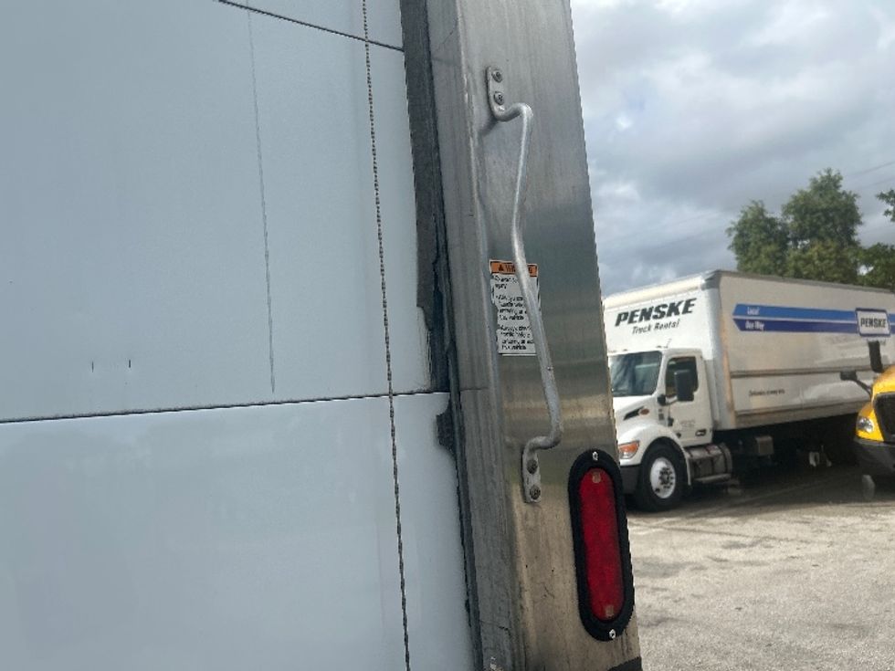 Refrigerated Truck-Light and Medium Duty Trucks-Freightliner-2020-M2-Medley-FL-298,522\n\t\tmiles-$ 43,500 - Image 29