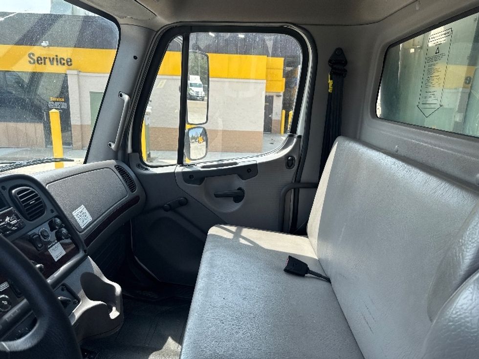 Refrigerated Truck-Light and Medium Duty Trucks-Freightliner-2020-M2-Middlefield-OH-119,109\n\t\tmiles-$ 77,000 - Image 19