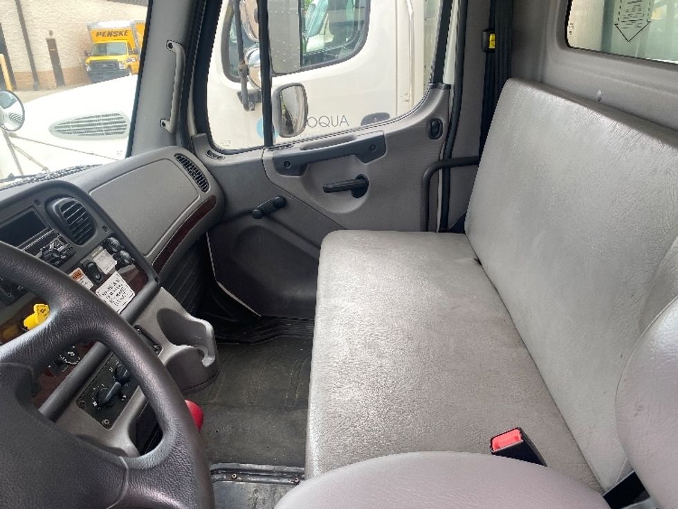 Refrigerated Truck-Light and Medium Duty Trucks-Freightliner-2020-M2-Middlefield-OH-121,592\n\t\tmiles-$ 72,750 - Image 14