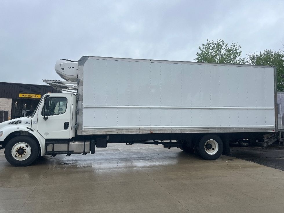 Refrigerated Truck-Light and Medium Duty Trucks-Freightliner-2020-M2-Middlefield-OH-121,592\n\t\tmiles-$ 72,750 - Image 4