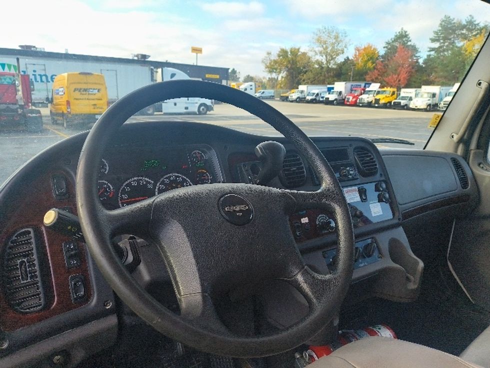 Refrigerated Truck-Light and Medium Duty Trucks-Freightliner-2020-M2-Middlefield-OH-123,146\n\t\tmiles-$ 61,250 - Image 17