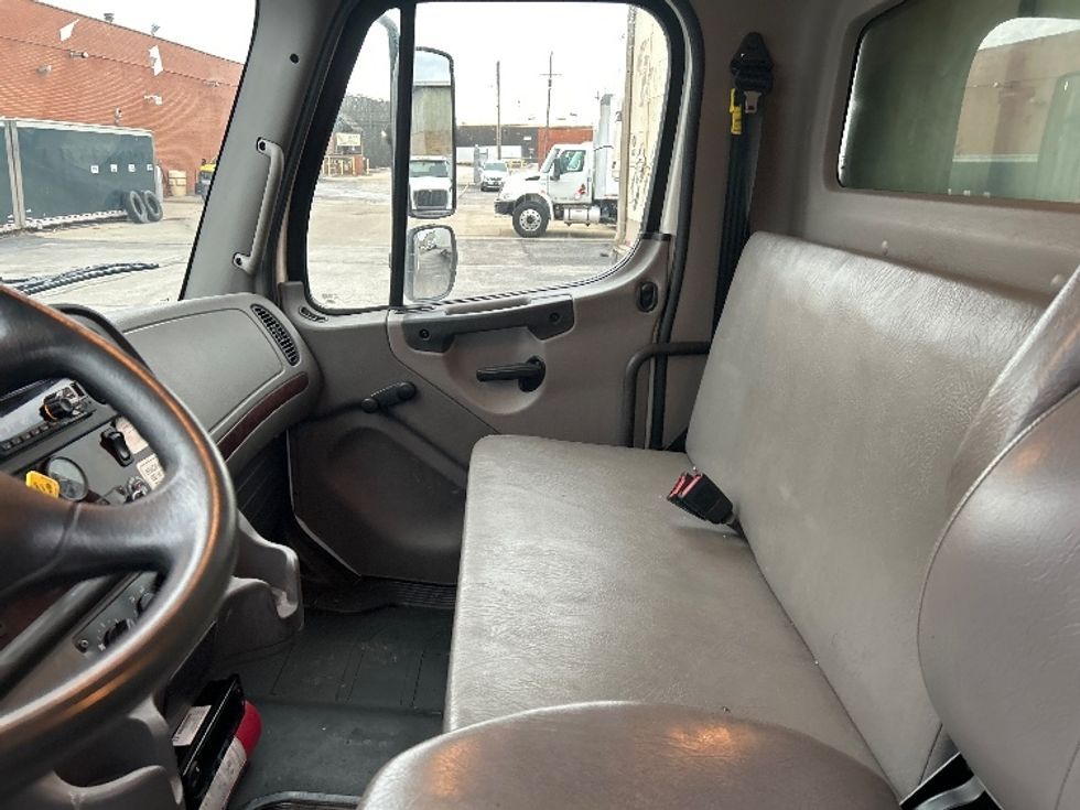 Refrigerated Truck-Light and Medium Duty Trucks-Freightliner-2020-M2-Middlefield-OH-135,878\n\t\tmiles-$ 59,250 - Image 19