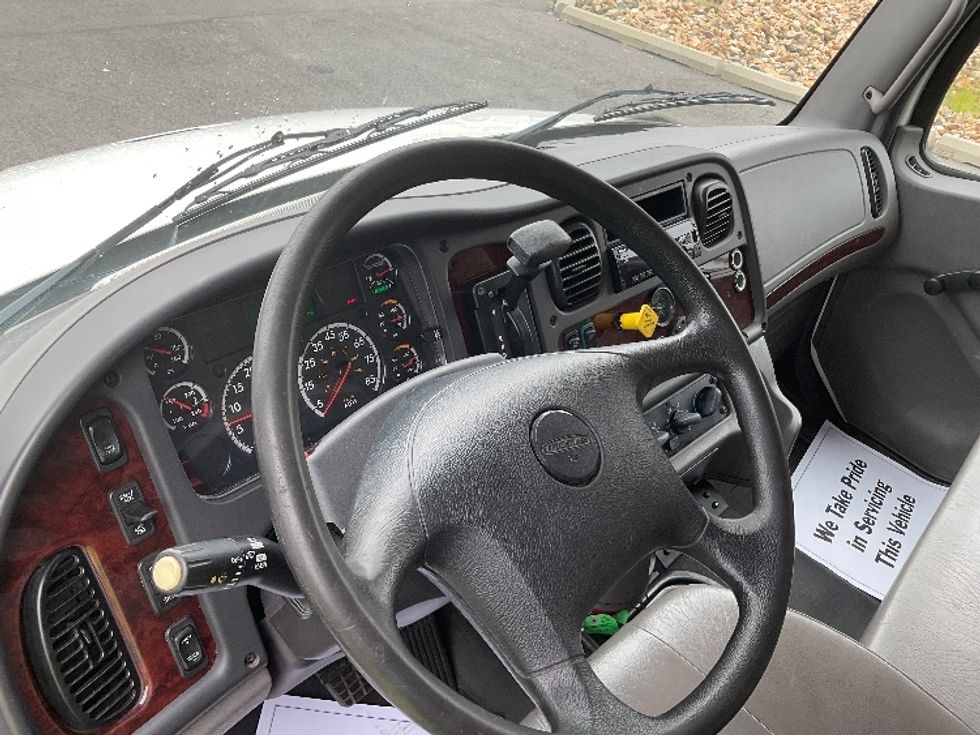 Refrigerated Truck-Light and Medium Duty Trucks-Freightliner-2020-M2-Millville-NJ-177,849\n\t\tmiles-$ 58,000 - Image 17