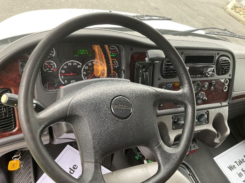 Refrigerated Truck-Light and Medium Duty Trucks-Freightliner-2020-M2-Millville-NJ-177,849\n\t\tmiles-$ 58,000 - Image 18