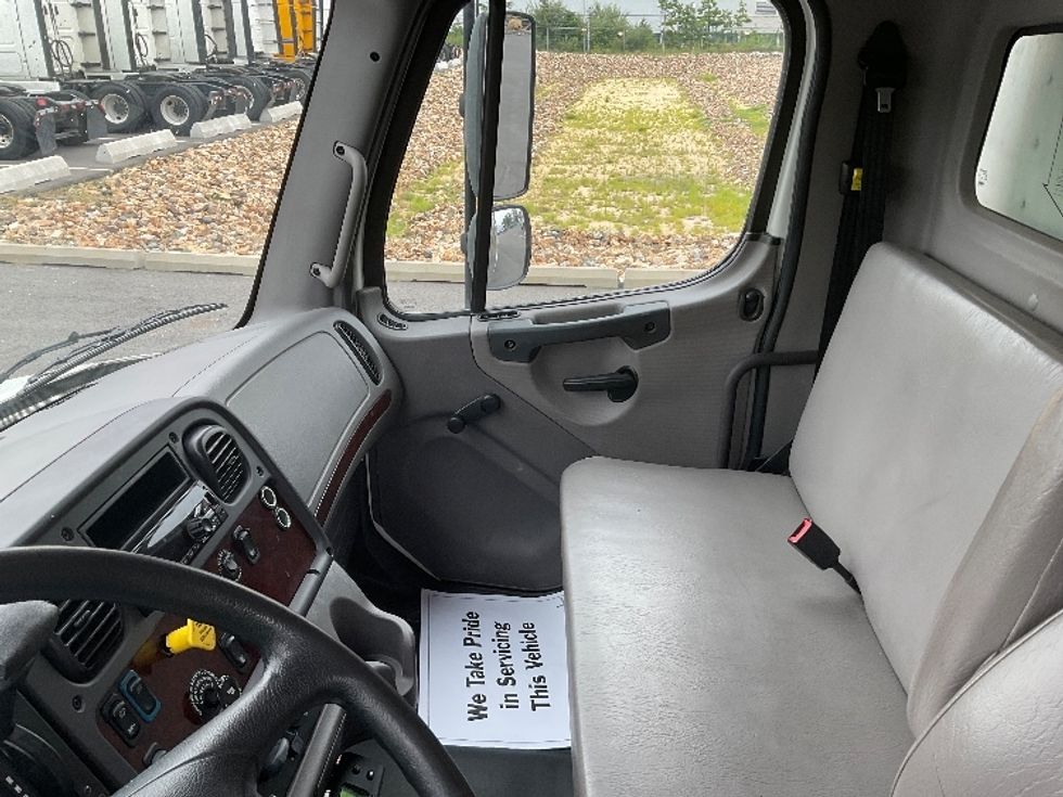 Refrigerated Truck-Light and Medium Duty Trucks-Freightliner-2020-M2-Millville-NJ-177,849\n\t\tmiles-$ 58,000 - Image 19