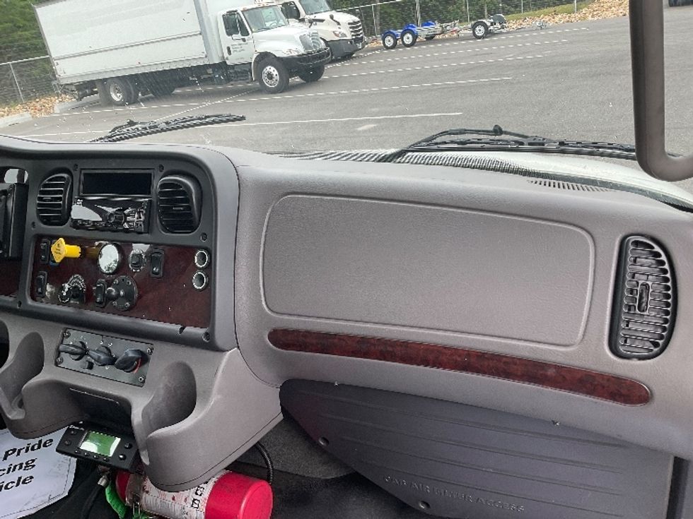 Refrigerated Truck-Light and Medium Duty Trucks-Freightliner-2020-M2-Millville-NJ-177,849\n\t\tmiles-$ 58,000 - Image 21
