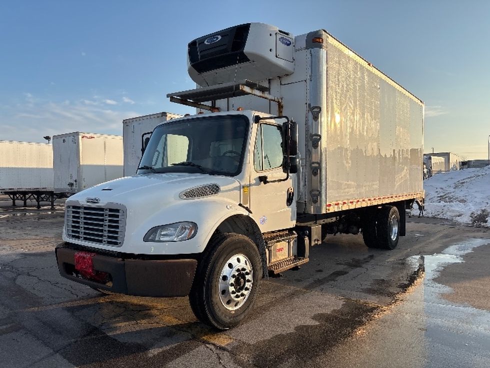 Refrigerated Truck-Light and Medium Duty Trucks-Freightliner-2020-M2-Mississauga-ON-136,197\n\t\tkm-$ 72,000 - Image 3