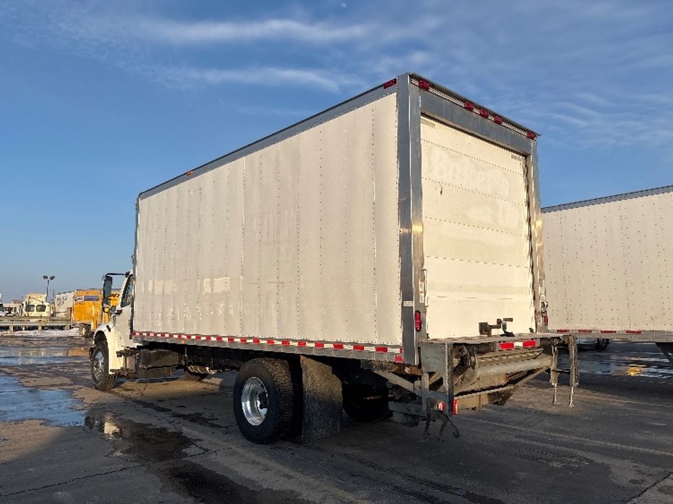 Refrigerated Truck-Light and Medium Duty Trucks-Freightliner-2020-M2-Mississauga-ON-136,197\n\t\tkm-$ 72,000 - Image 6