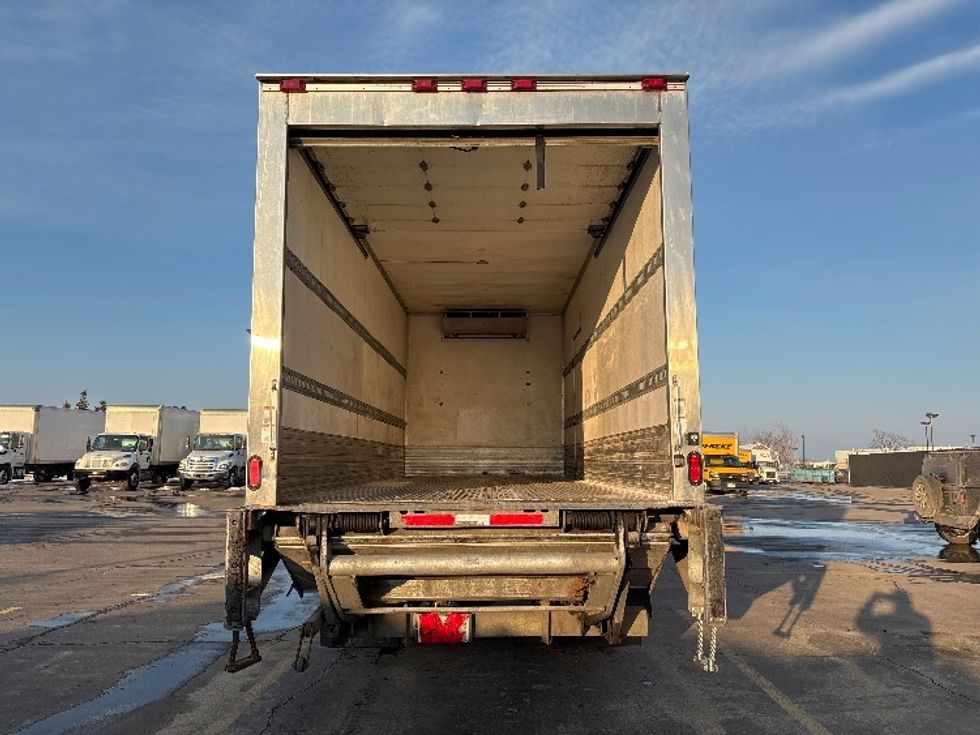 Refrigerated Truck-Light and Medium Duty Trucks-Freightliner-2020-M2-Mississauga-ON-136,197\n\t\tkm-$ 72,000 - Image 8