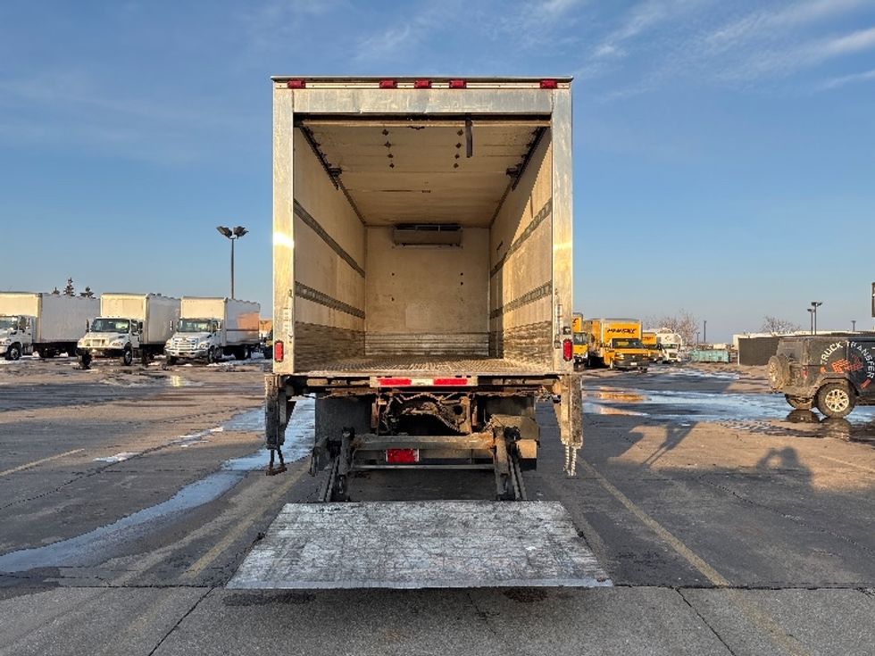Refrigerated Truck-Light and Medium Duty Trucks-Freightliner-2020-M2-Mississauga-ON-136,197\n\t\tkm-$ 72,000 - Image 9