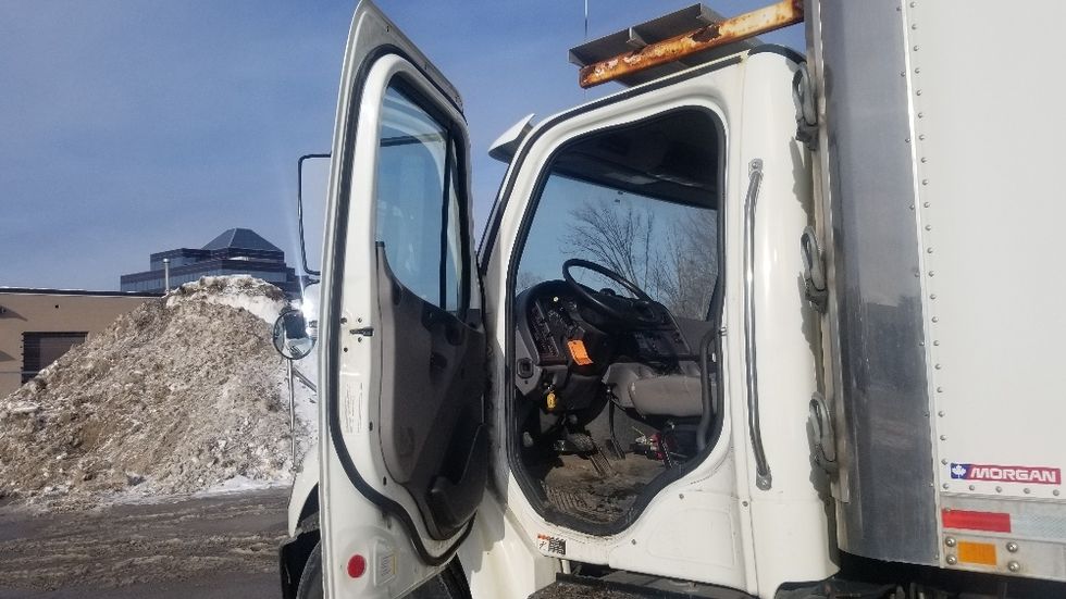 Refrigerated Truck-Light and Medium Duty Trucks-Freightliner-2020-M2-Mississauga-ON-223,510\n\t\tkm-$ 85,500 - Image 16