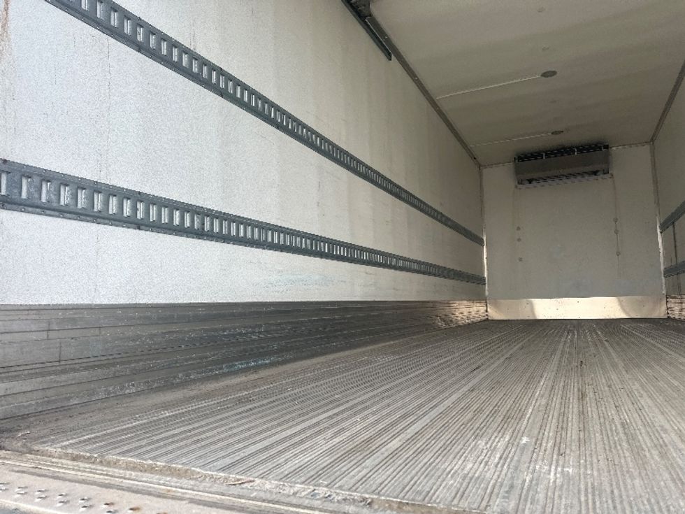 Refrigerated Truck-Light and Medium Duty Trucks-Freightliner-2020-M2-Mississauga-ON-224,571\n\t\tkm-$ 84,750 - Image 11