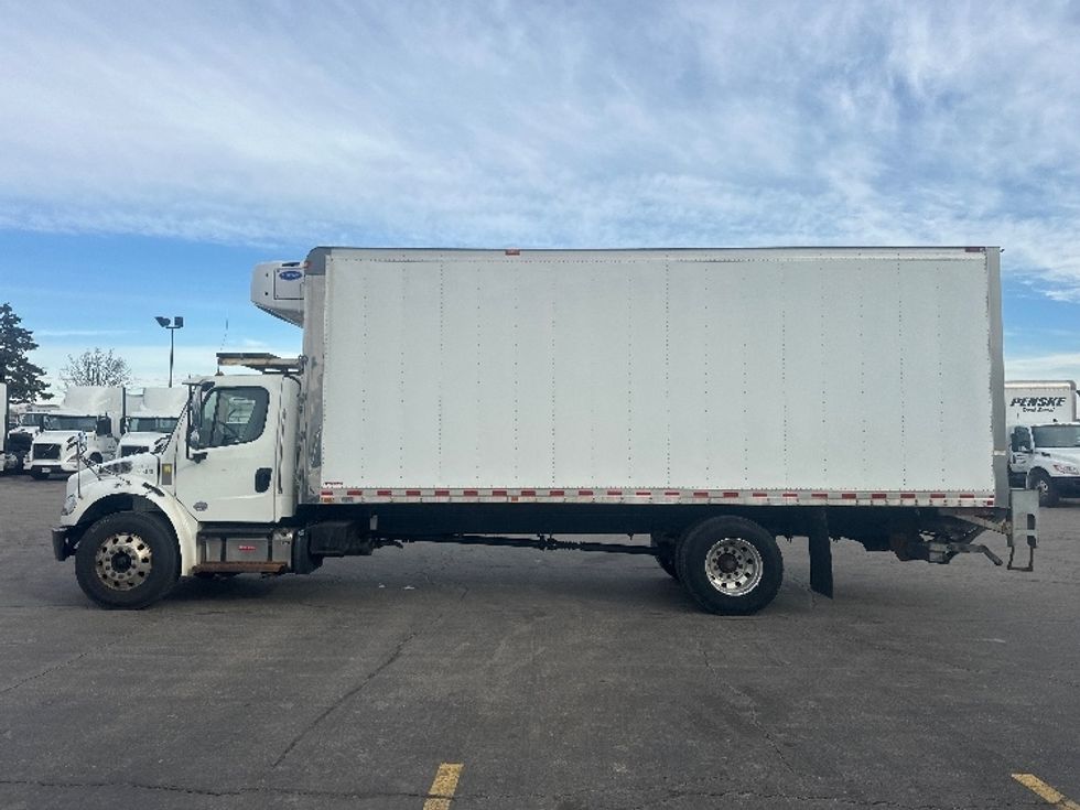 Refrigerated Truck-Light and Medium Duty Trucks-Freightliner-2020-M2-Mississauga-ON-224,571\n\t\tkm-$ 84,750 - Image 4
