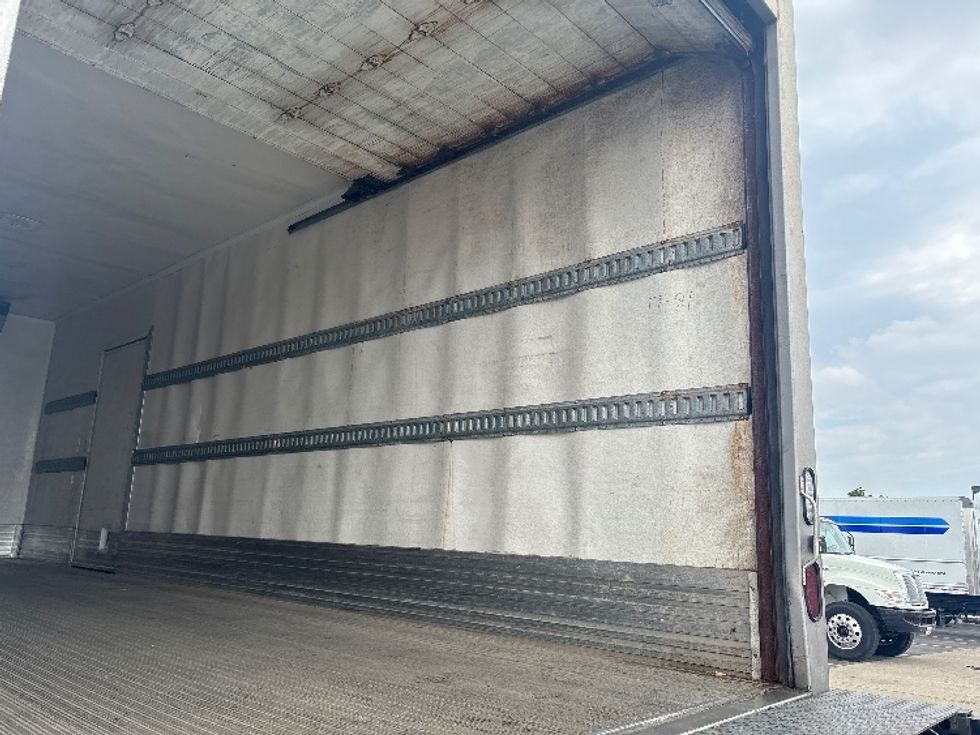 Refrigerated Truck-Light and Medium Duty Trucks-Freightliner-2020-M2-Mississauga-ON-330,874\n\t\tkm-$ 57,500 - Image 12