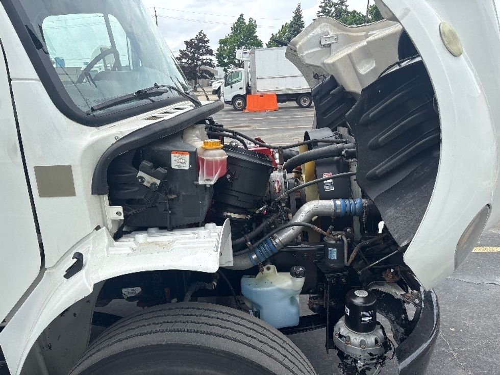 Refrigerated Truck-Light and Medium Duty Trucks-Freightliner-2020-M2-Mississauga-ON-330,874\n\t\tkm-$ 57,500 - Image 23
