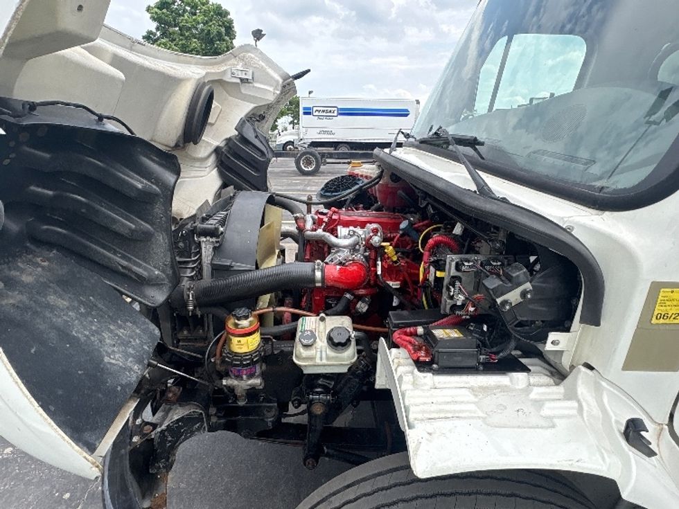 Refrigerated Truck-Light and Medium Duty Trucks-Freightliner-2020-M2-Mississauga-ON-330,874\n\t\tkm-$ 57,500 - Image 24