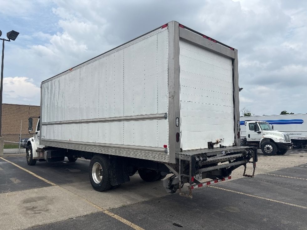 Refrigerated Truck-Light and Medium Duty Trucks-Freightliner-2020-M2-Mississauga-ON-330,874\n\t\tkm-$ 57,500 - Image 7