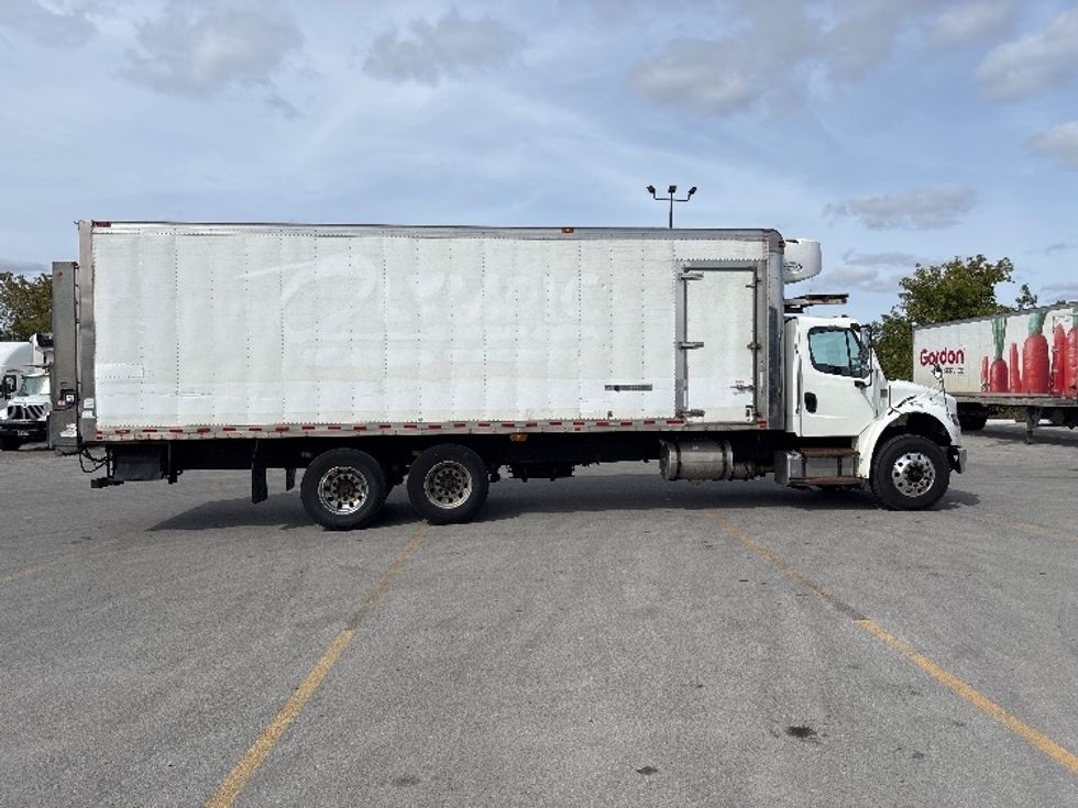Refrigerated Truck-Light and Medium Duty Trucks-Freightliner-2020-M2-Mississauga-ON-345,312\n\t\tkm-$ 84,250 - Image 15