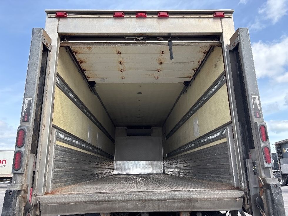 Refrigerated Truck-Light and Medium Duty Trucks-Freightliner-2020-M2-Mississauga-ON-345,312\n\t\tkm-$ 84,250 - Image 8