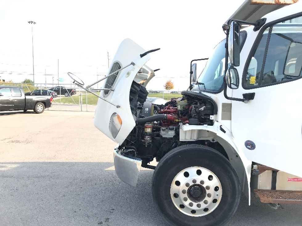 Refrigerated Truck-Light and Medium Duty Trucks-Freightliner-2020-M2-Mississauga-ON-358,507\n\t\tkm-$ 68,000 - Image 24