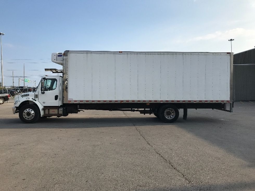 Refrigerated Truck-Light and Medium Duty Trucks-Freightliner-2020-M2-Mississauga-ON-358,507\n\t\tkm-$ 68,000 - Image 4