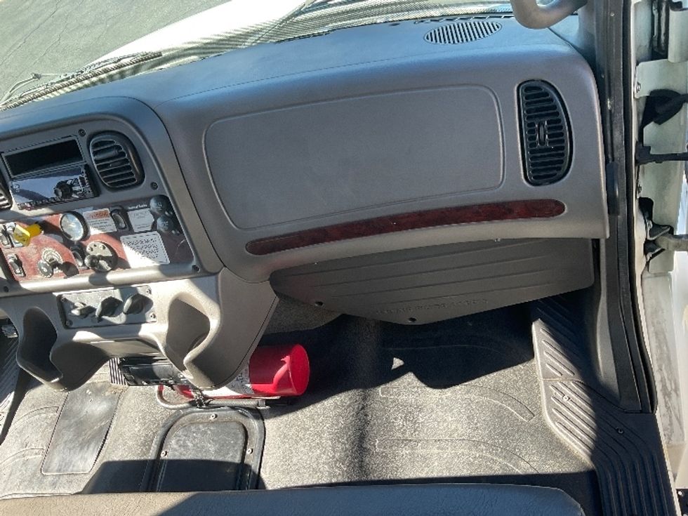 Refrigerated Truck-Light and Medium Duty Trucks-Freightliner-2020-M2-Montebello-CA-130,442\n\t\tmiles-$ 66,000 - Image 21