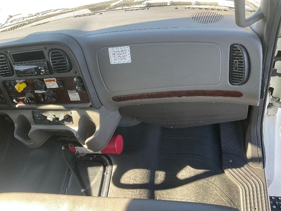 Refrigerated Truck-Light and Medium Duty Trucks-Freightliner-2020-M2-Montebello-CA-133,784\n\t\tmiles-$ 66,000 - Image 21