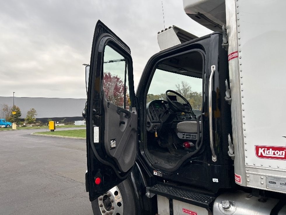 Refrigerated Truck-Light and Medium Duty Trucks-Freightliner-2020-M2-Montgomery-NY-126,478\n\t\tmiles-$ 47,250 - Image 15