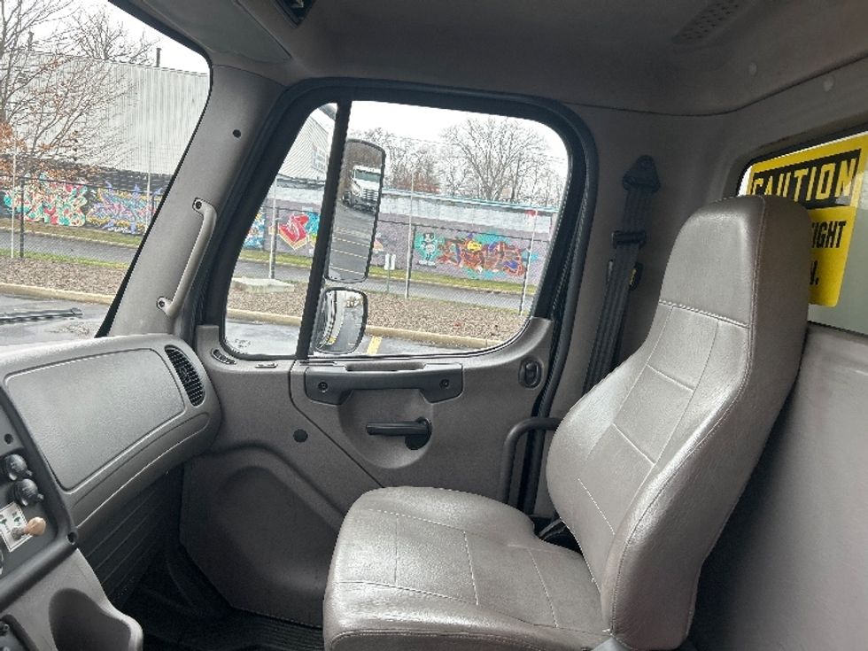 Refrigerated Truck-Light and Medium Duty Trucks-Freightliner-2020-M2-Montgomery-NY-197,194\n\t\tmiles-$ 38,500 - Image 19