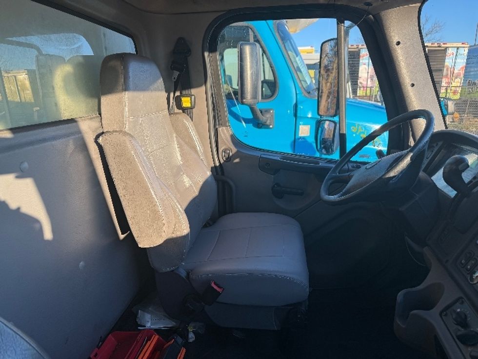 Refrigerated Truck-Light and Medium Duty Trucks-Freightliner-2020-M2-Montgomery-NY-197,194\n\t\tmiles-$ 38,500 - Image 22