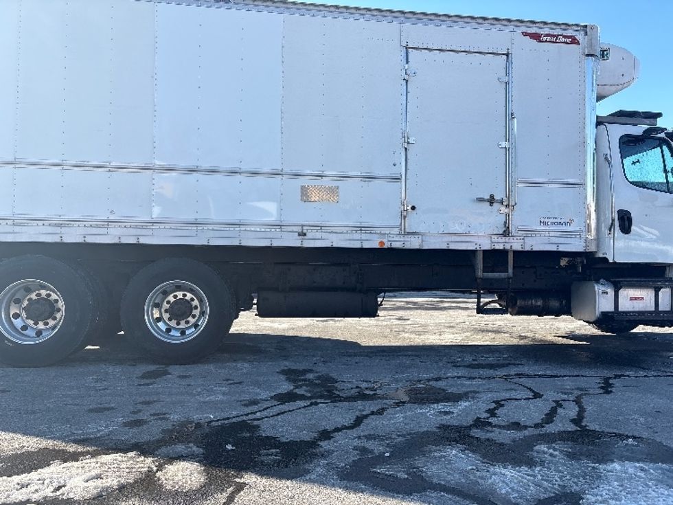 Refrigerated Truck-Light and Medium Duty Trucks-Freightliner-2020-M2-Montgomery-NY-214,194\n\t\tmiles-$ 57,500 - Image 14