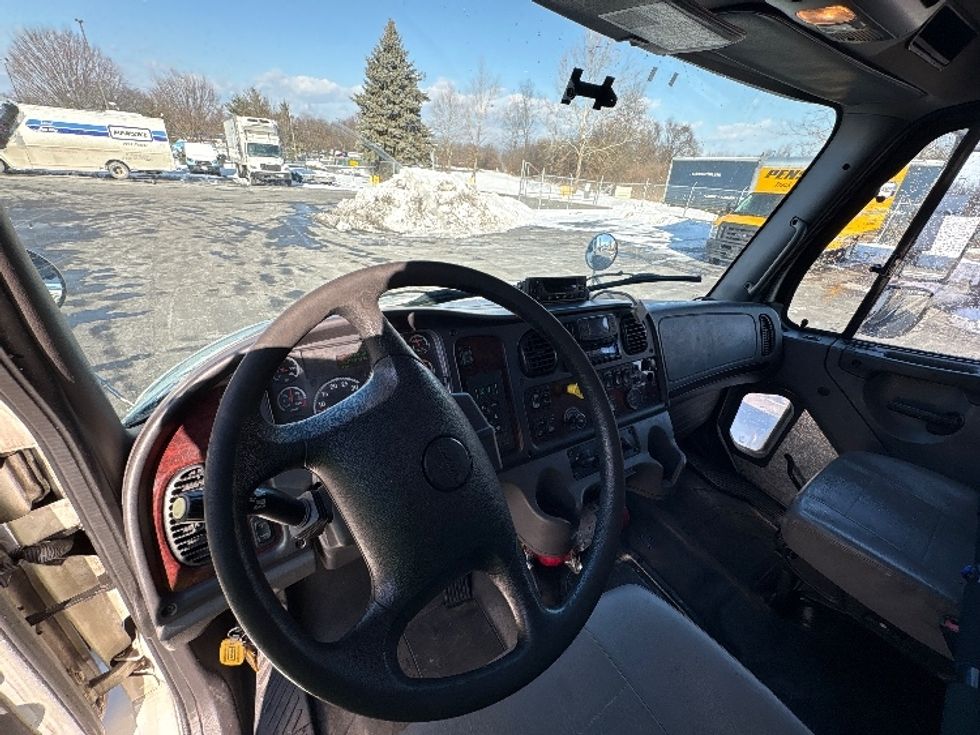 Refrigerated Truck-Light and Medium Duty Trucks-Freightliner-2020-M2-Montgomery-NY-214,194\n\t\tmiles-$ 57,500 - Image 17